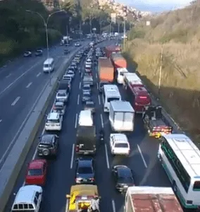 Acceso a Caracas colapsado debido a alcabalas de la GNB