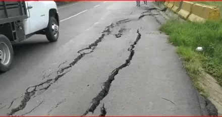 Falla de borde en el Km 20 de la carretera Caracas-El Junquito