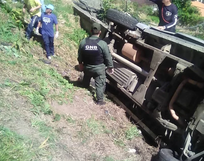 Accidente de tránsito en la Colonia Tovar (Aragua) dejó tres muertos y varios heridos