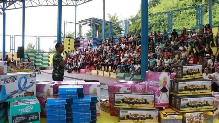 Chamos de La Guaira recibieron juguetes en navidad